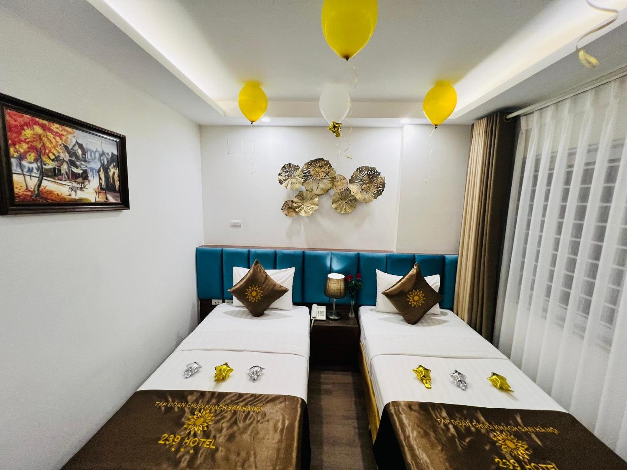 Khach San 239 Hotel Hanoi Exterior photo
