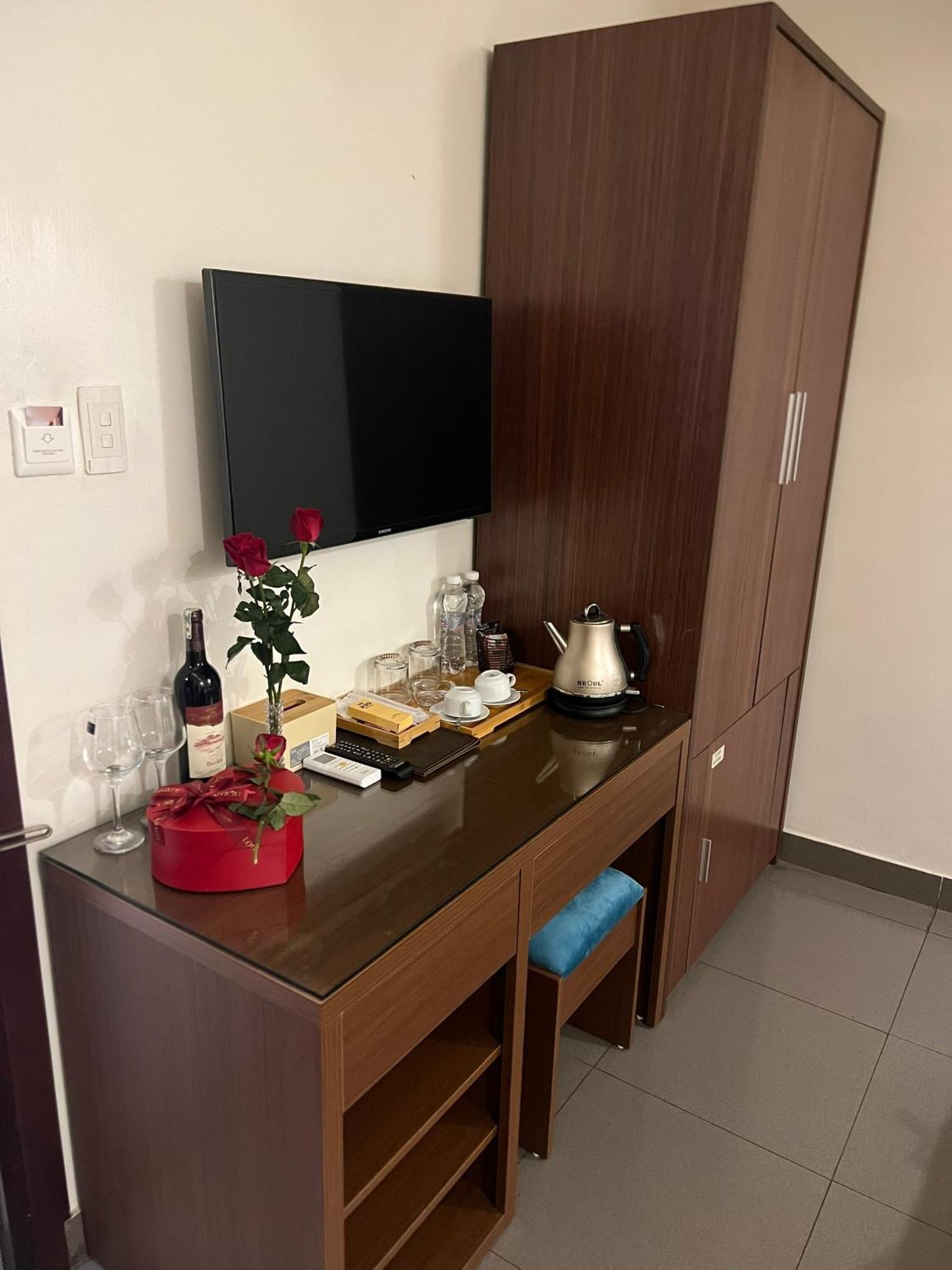 Khach San 239 Hotel Hanoi Exterior photo