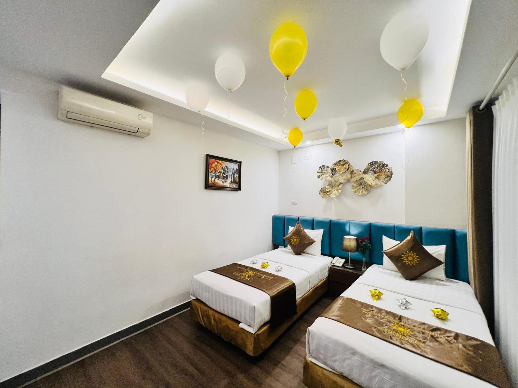 Khach San 239 Hotel Hanoi Exterior photo