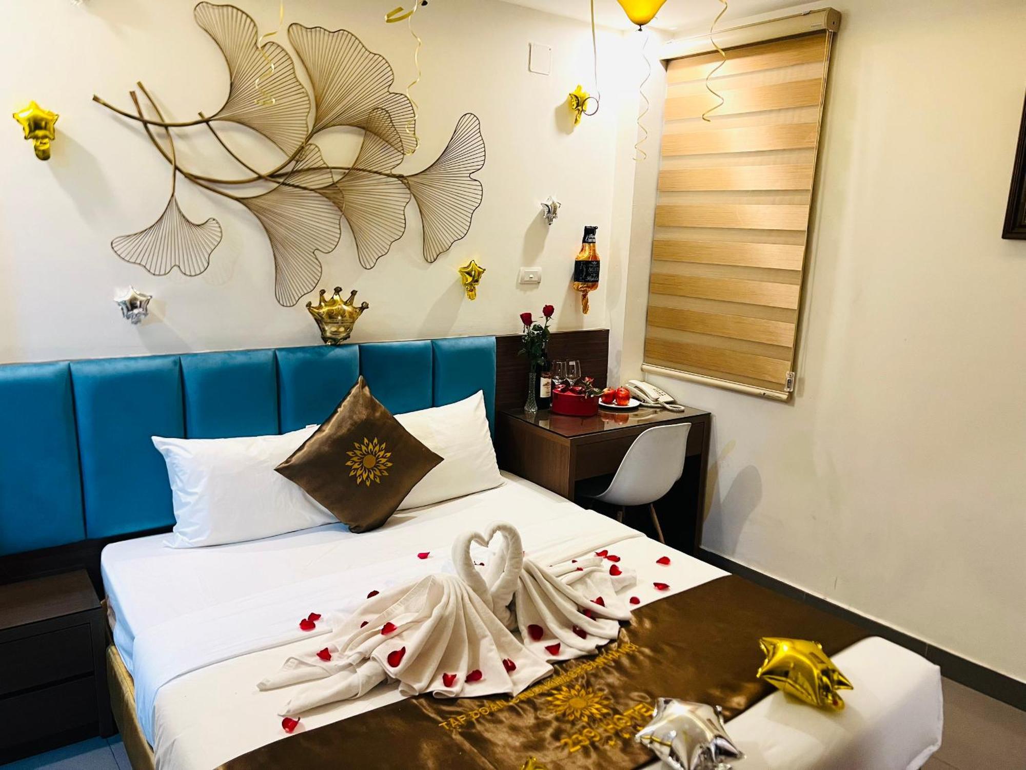 Khach San 239 Hotel Hanoi Exterior photo