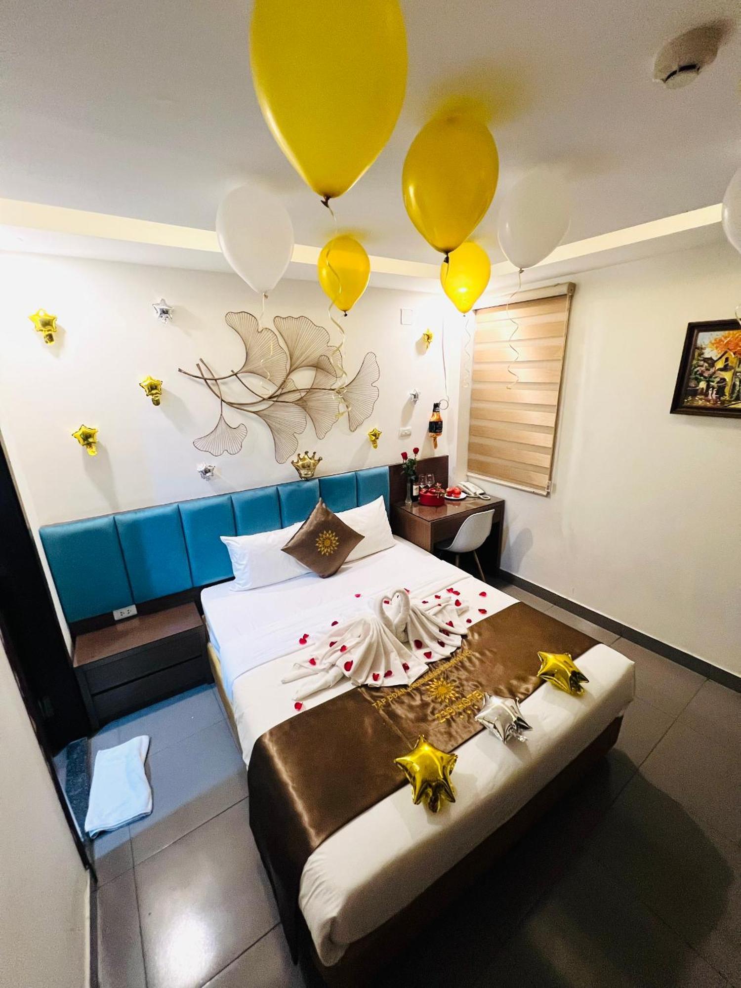 Khach San 239 Hotel Hanoi Exterior photo