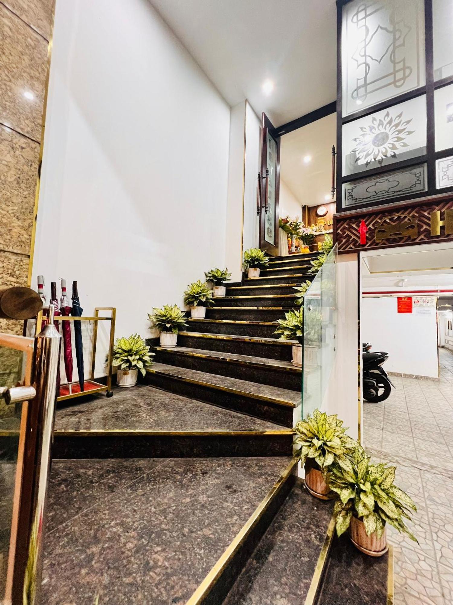 Khach San 239 Hotel Hanoi Exterior photo